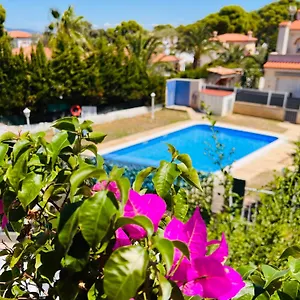 https://lovely-house-near-to-the-beach-with-pool.catalonia-hotels.com